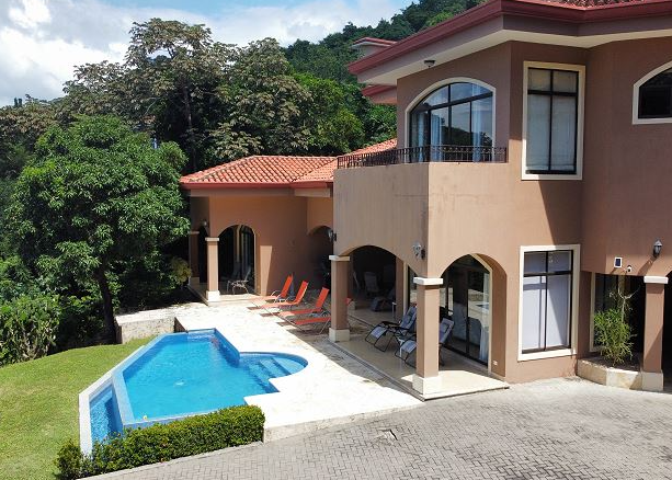luxury homes costa rica