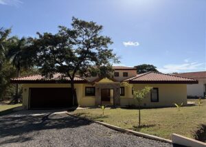 buying a home in costa rica